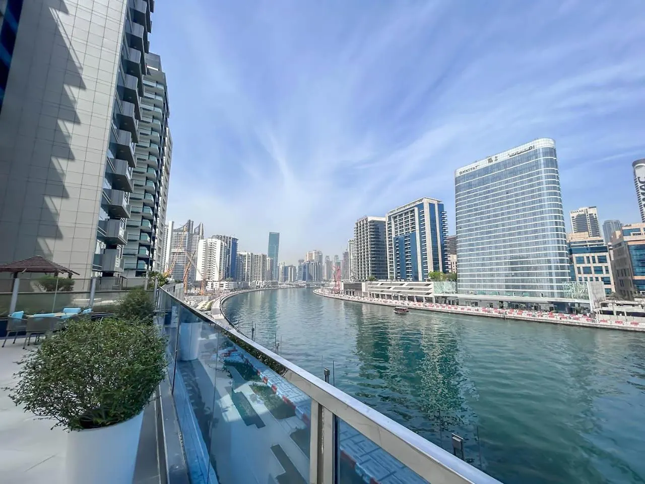 Cozy Studio 7 Minutes From Dubai Mail