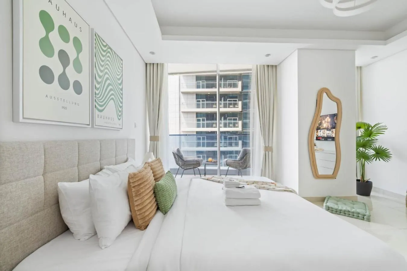 Cozy Studio 7 Minutes From Dubai Mail