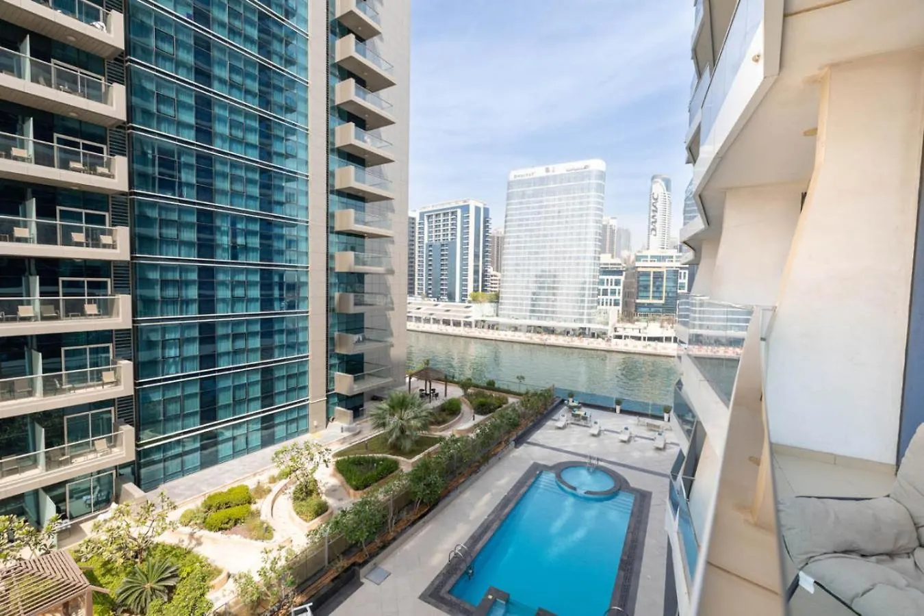 Apartment Cozy Studio 7 Minutes From Dubai Mail